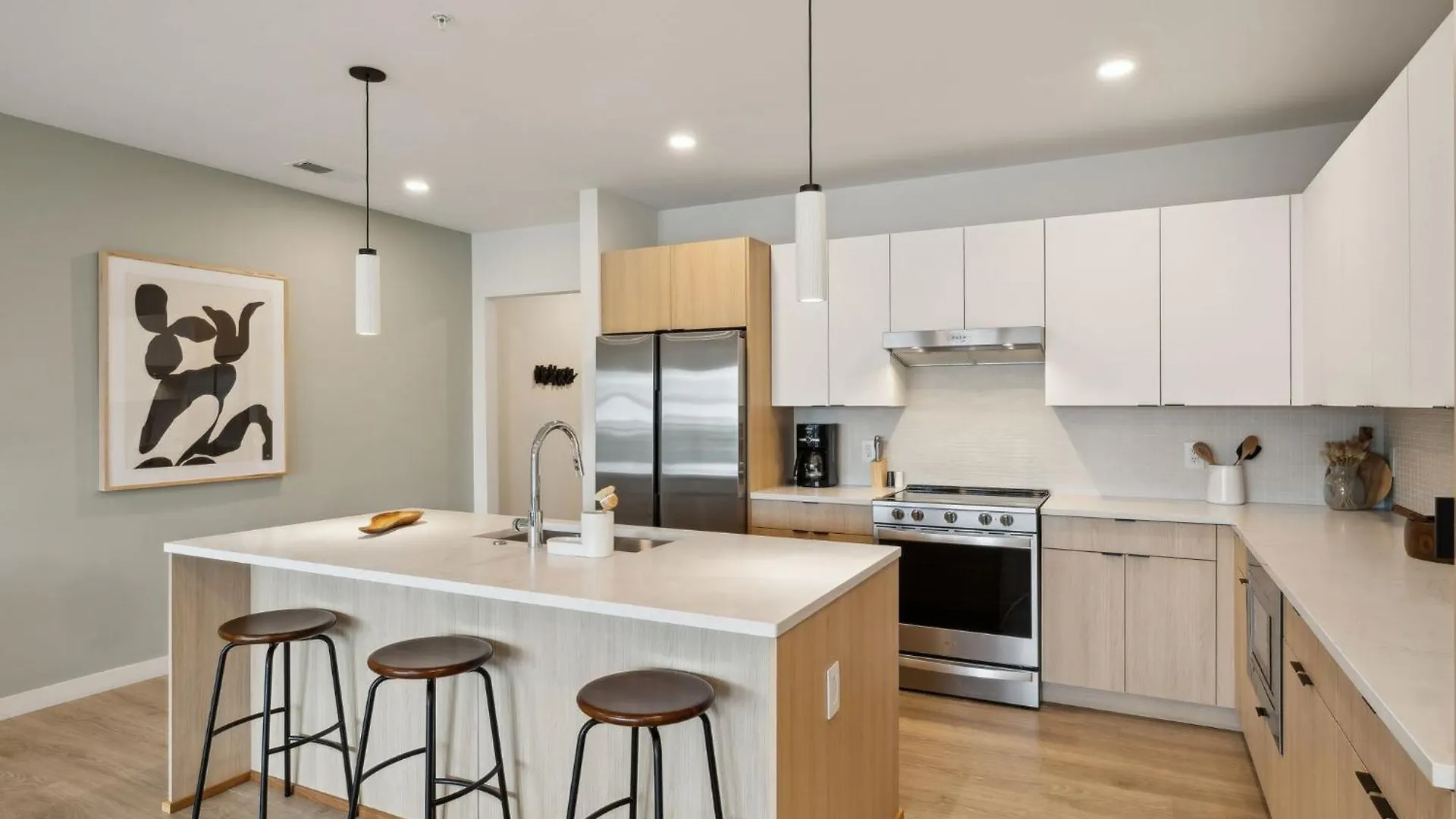 Apartment Skyline Nights In Downtown Nashville Walk To Broadway With Pool And Gym United States